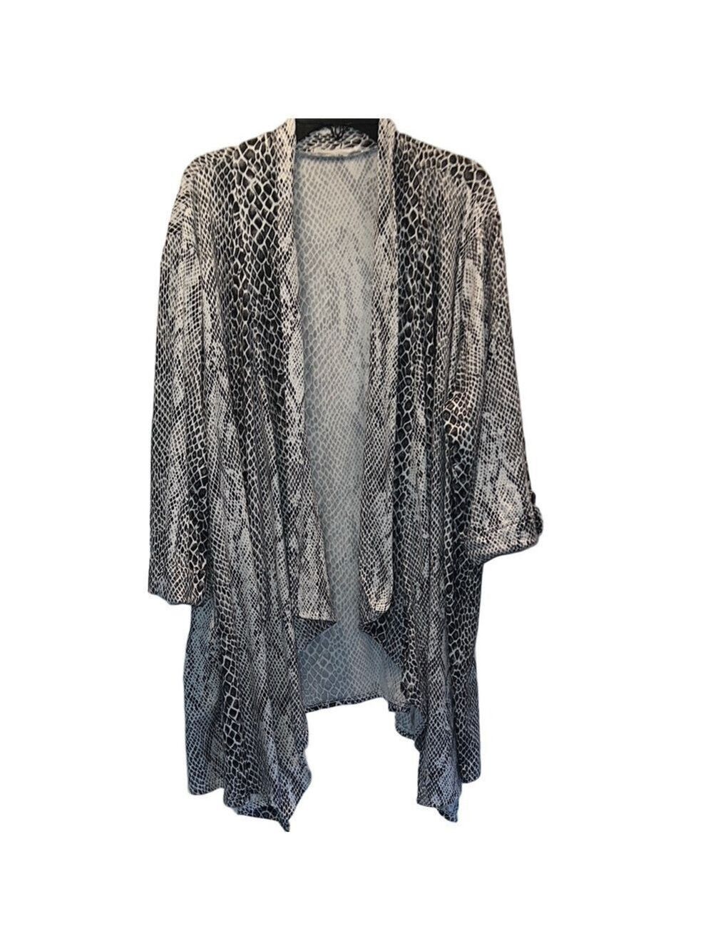 Urban Rebel, Chic Animal Tunic, Size 1X, PTP 26”, (T4-312)